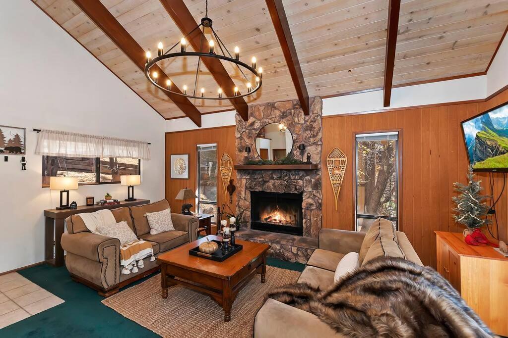 Everwood Serenity Treehouse Ontrail Head/Sledding Villa Big Bear Lake Exterior photo